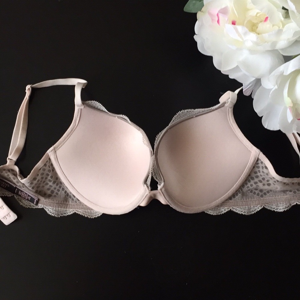 NWOT VS Push up bra - Picture 4 of 5
